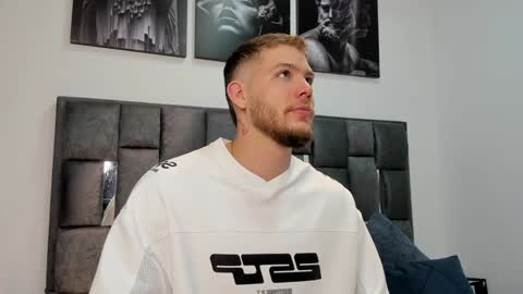 Valentino Ferrari online show from December 28, 12:15 am