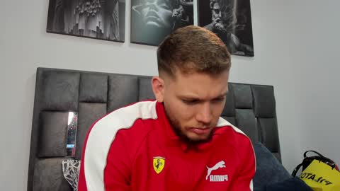 Valentino Ferrari online show from December 22, 2:17 am