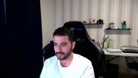 Roberto Carlos online show from October 29, 6:00 pm