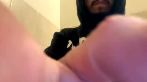 veinyy online show from December 14, 7:10 pm