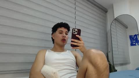 Snapshot of velascosexyboy chatting on October 30, 3:52 am velascosexyboy online show from October 30, 3:52 am