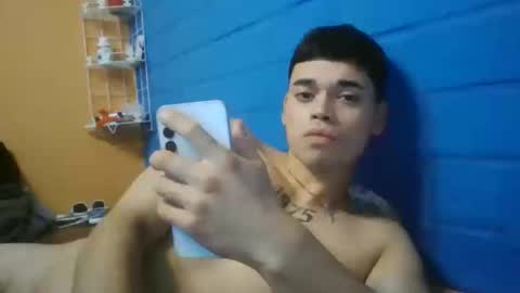 velasmanu1 online show from March 19, 4:59 am