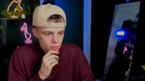 veldi_to online show from April 7, 5:07 am