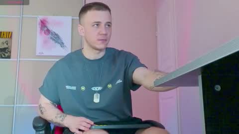 Ethan online show from December 2, 11:57 am