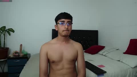 versatileguuy online show from September 16, 2:12 am