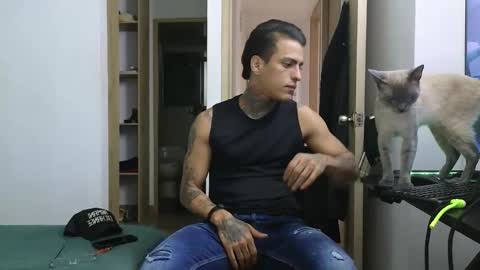 Victor cardenas online show from February 12, 9:43 pm