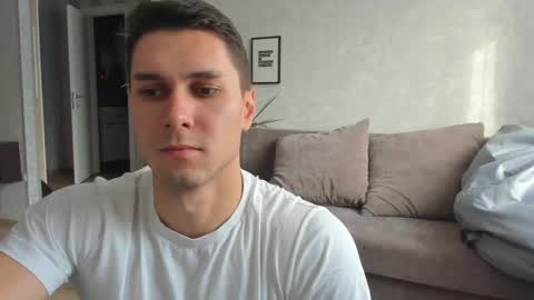 Vincent.  uncut 18cm online show from October 23, 12:30 pm