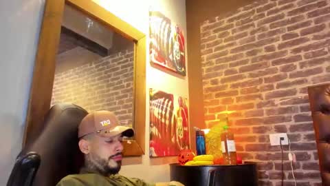 Snapshot of vinzenzrizzo chatting on October 25, 4:58 am ---Vinzen--- online show from October 25, 4:58 am