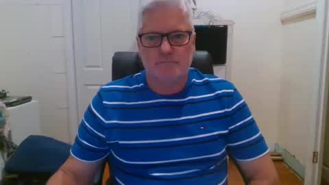 Snapshot of viper654321 chatting on February 2, 6:04 am viper654321 online show from February 2, 6:04 am