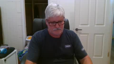 Snapshot of viper654321 chatting on October 25, 3:30 am viper654321 online show from October 25, 3:30 am