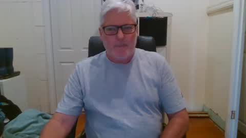 Snapshot of viper654321 chatting on December 14, 7:51 am viper654321 online show from December 14, 7:51 am