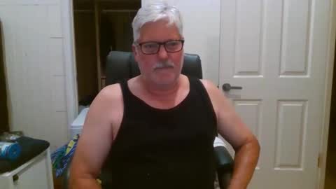 Snapshot of viper654321 chatting on October 10, 7:57 am viper654321 online show from October 10, 7:57 am