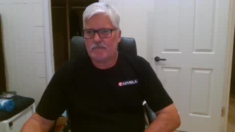 Snapshot of viper654321 chatting on October 14, 8:21 am viper654321 online show from October 14, 8:21 am