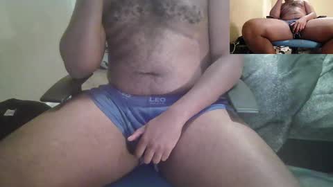 Snapshot of vividerblock45 chatting on October 1, 4:27 am youngbbc538 online show from October 1, 4:27 am