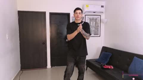 voyeurism_guys online show from April 11, 11:30 pm