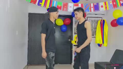 voyeurism_guys online show from June 20, 10:37 pm