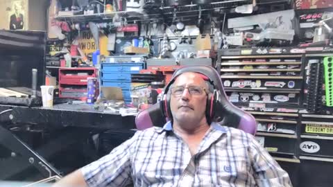 Snapshot of wakesblowinclouds chatting on October 5, 11:47 am wakesblowinclouds online show from October 5, 11:47 am