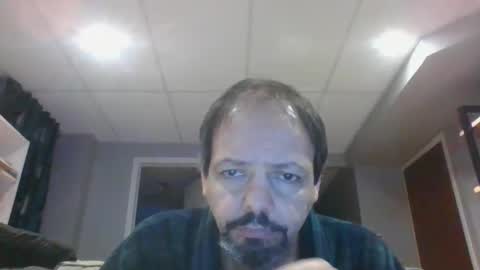 walker033 online show from December 17, 4:53 am