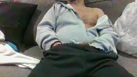 walker033 online show from February 7, 7:07 am