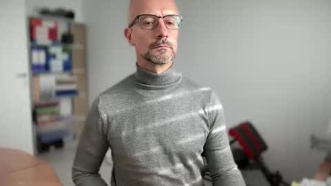 walky78 online show from December 15, 12:24 pm