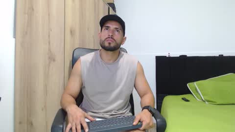 WALTER BROWN  online show from November 22, 5:01 pm