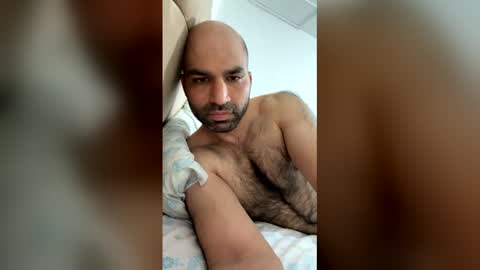 waqasshaukat762 online show from April 15, 10:10 pm