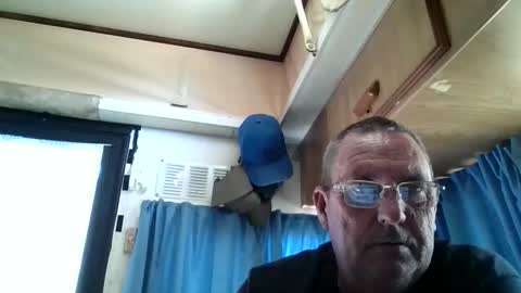 Snapshot of wazahardon2 chatting on October 21, 2:25 am wazahardon2 online show from October 21, 2:25 am