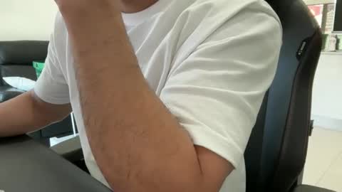 Weapon X online show from October 14, 3:35 am