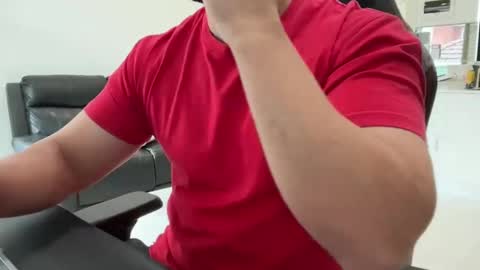 Weapon X online show from January 9, 9:37 pm