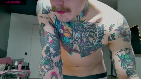 Max online show from December 19, 3:58 am