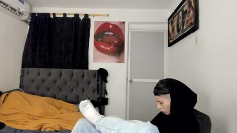white online show from June 18, 9:14 am