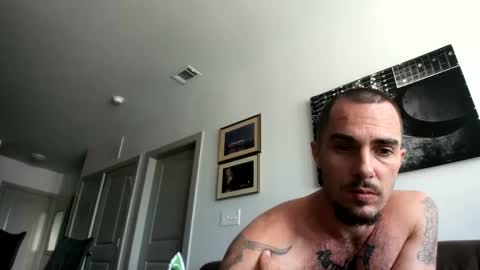 Snapshot of whitechocalate91 chatting on October 20, 5:06 pm just  str8 stud nut  1000 online show from October 20, 5:06 pm