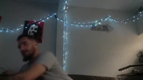 Snapshot of whitechocalate91 chatting on December 31, 8:26 am just  str8 stud nut  1000 online show from December 31, 8:26 am