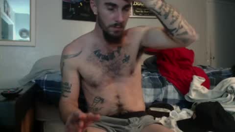 Snapshot of whitechocalate91 chatting on December 17, 6:02 am just  str8 stud nut  1000 online show from December 17, 6:02 am