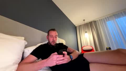 whitecox74828 online show from December 2, 3:34 pm