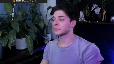 Gus online show from January 6, 9:30 pm