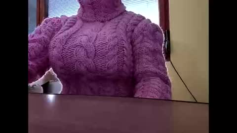 whitesweater online show from September 19, 7:09 am