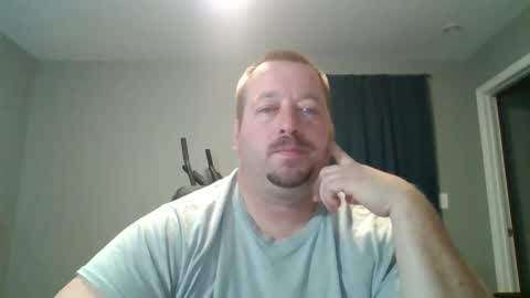 white wolf   jeremy online show from December 18, 9:04 am