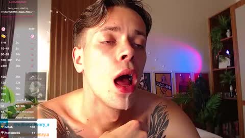 William online show from February 13, 12:21 pm