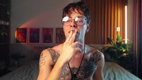 William online show from April 10, 3:08 pm