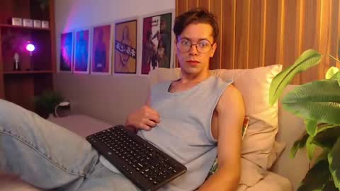 William online show from March 11, 7:59 am