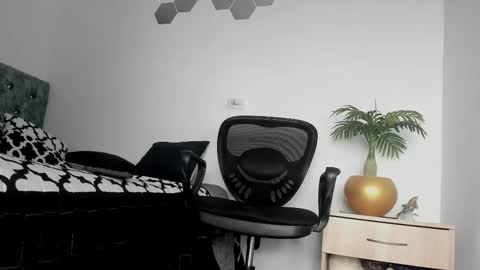 William Parra online show from March 6, 1:05 am