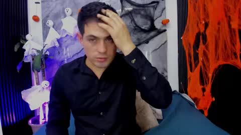 Snapshot of william_steel_ chatting on October 24, 4:47 am william_steel_ online show from October 24, 4:47 am