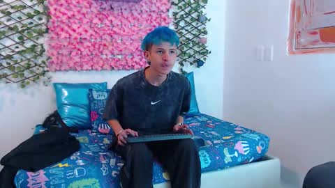 willians__ online show from September 9, 3:17 am