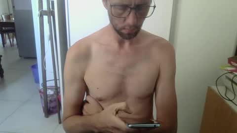 Snapshot of willyturin chatting on January 3, 5:31 pm willyturin online show from January 3, 5:31 pm