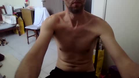 Snapshot of willyturin chatting on September 19, 6:52 pm willyturin online show from September 19, 6:52 pm