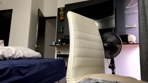 Snapshot of winnieangel chatting on March 6, 10:36 pm Winniethephoota online show from March 6, 10:36 pm