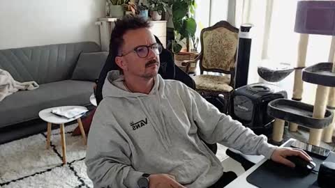 cream36 online show from November 10, 2:00 pm