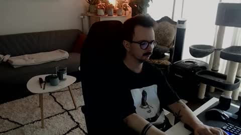 cream36 online show from October 3, 8:41 am