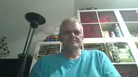 wohnung_at online show from February 12, 6:40 pm